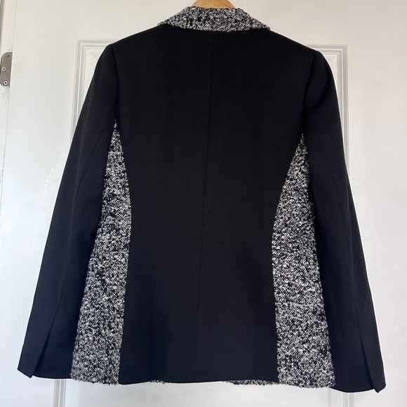 Tahari Monochrome Tweed Blazer, size medium, black white - Picture 3 of 5